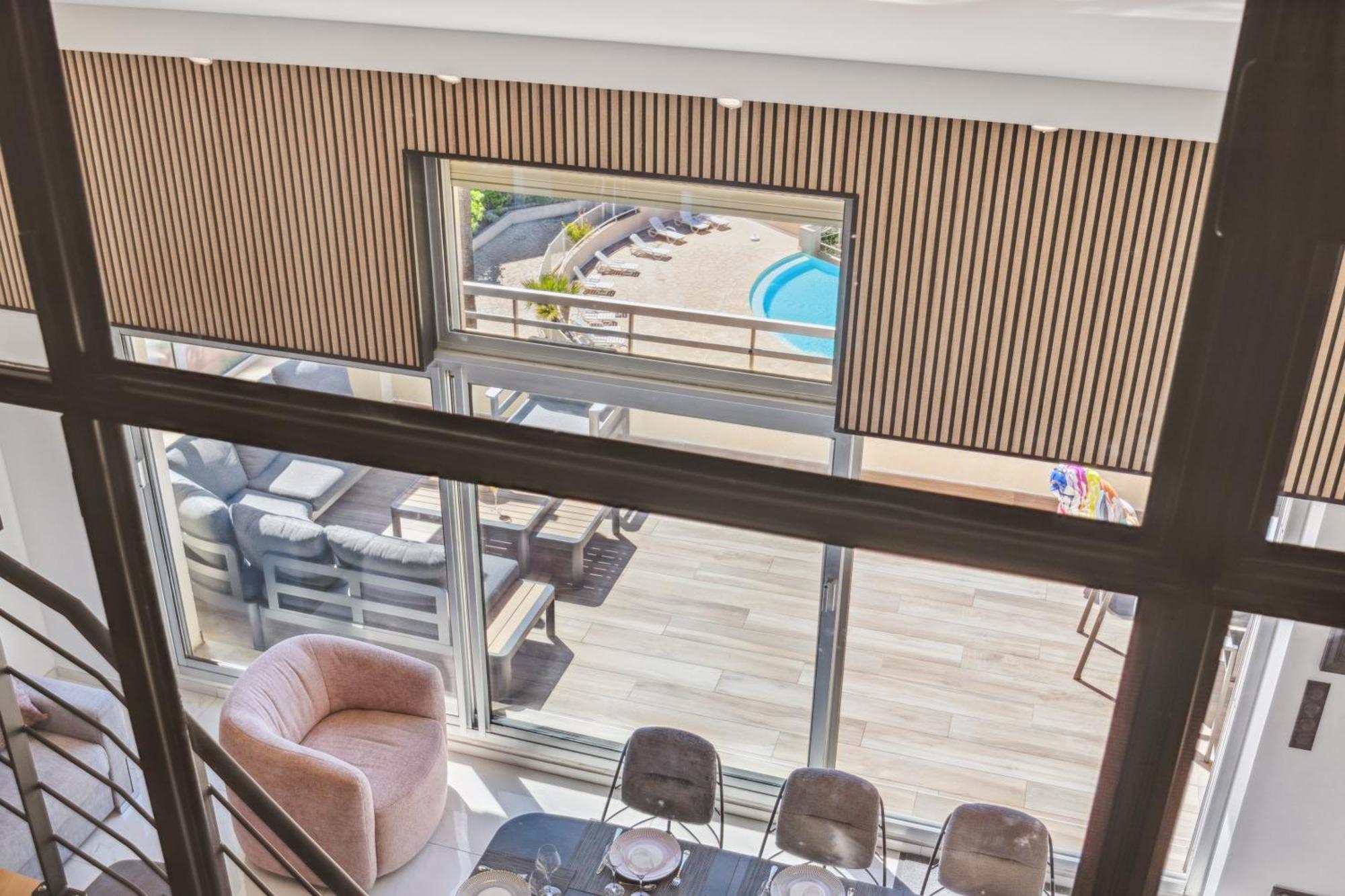 Duplex Villa Les Pins 89M2 Et Terrasse 30M2 昂蒂布 外观 照片