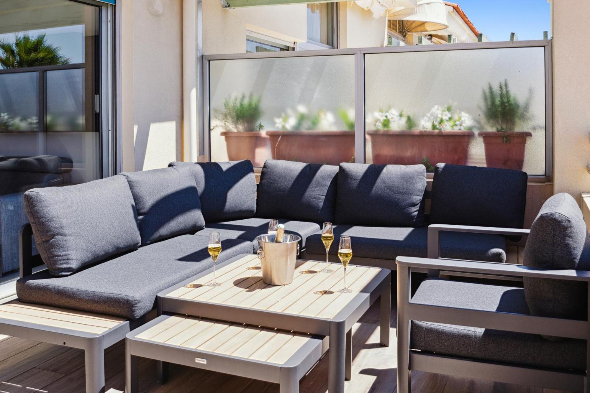 Duplex Villa Les Pins 89M2 Et Terrasse 30M2 昂蒂布 外观 照片